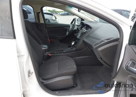 2016 Ford Focus Se z USA, uszkodzony, nr VIN 1FADP3K27GL262397